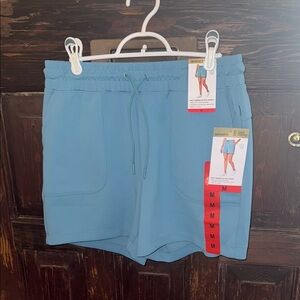 NWT!  Women's Mondetta Blue Ribbed Active Shorts